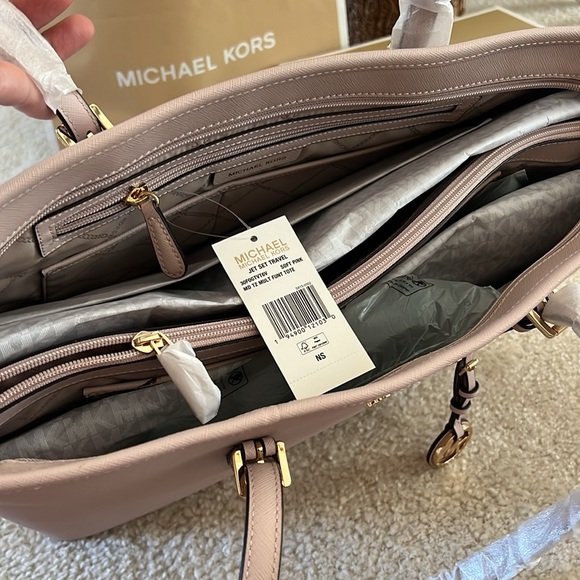 MICHAEL KORS JET SET TRAVEL LARGE TOTE NEW AUTHENTIC 14x11 - Picture 6 of 13